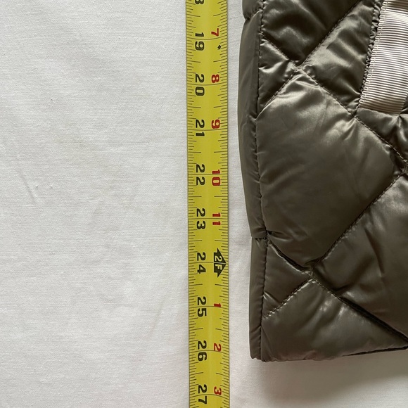 lululemon The Fluffiest Vest - REVERSIBLE! - Picture 15 of 15